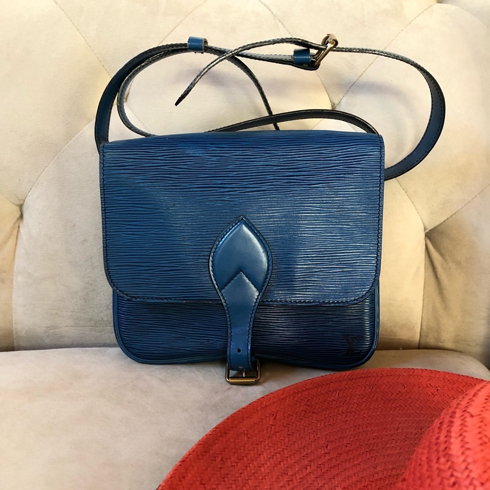 Authentic Louis Vuitton Cartouchiere